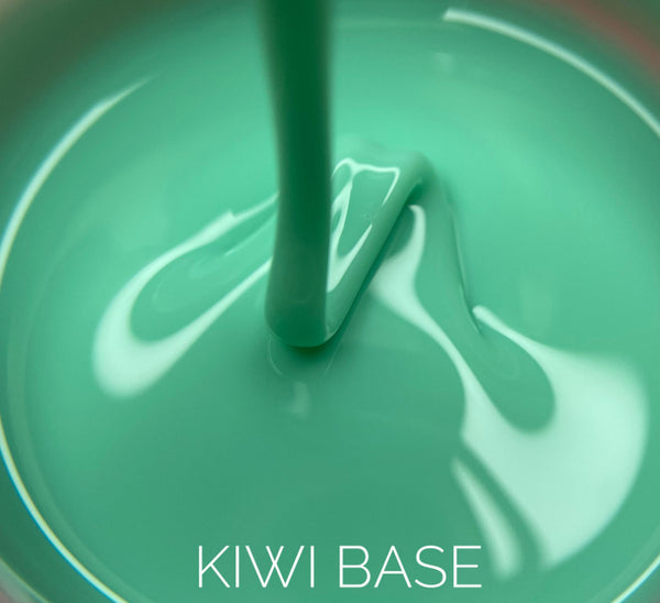 База для нігтів камуфлююча Lunamoon Base Kiwi м'ятного відтінку 30 мл