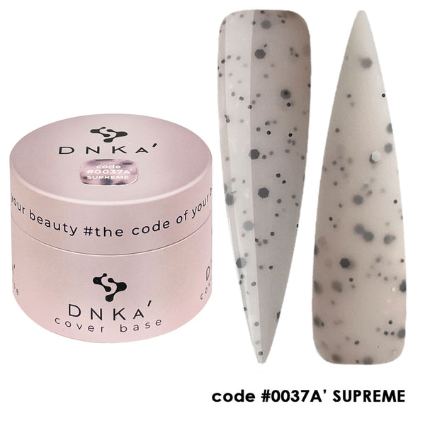 Base de camouflage DNKa Cover Base #0037A' Beige laiteux suprême avec miettes noires et blanches, 30ml